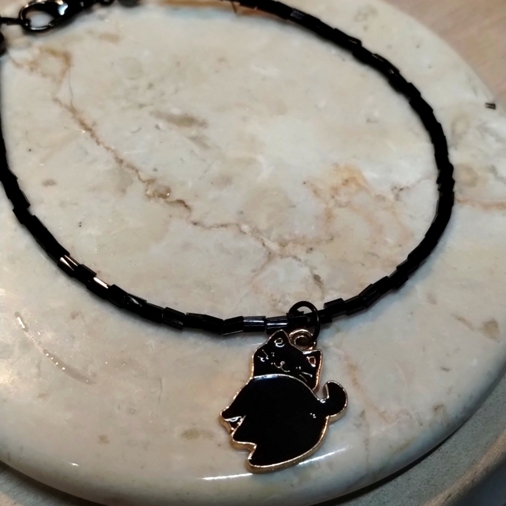 Black cat beaded bracelet
